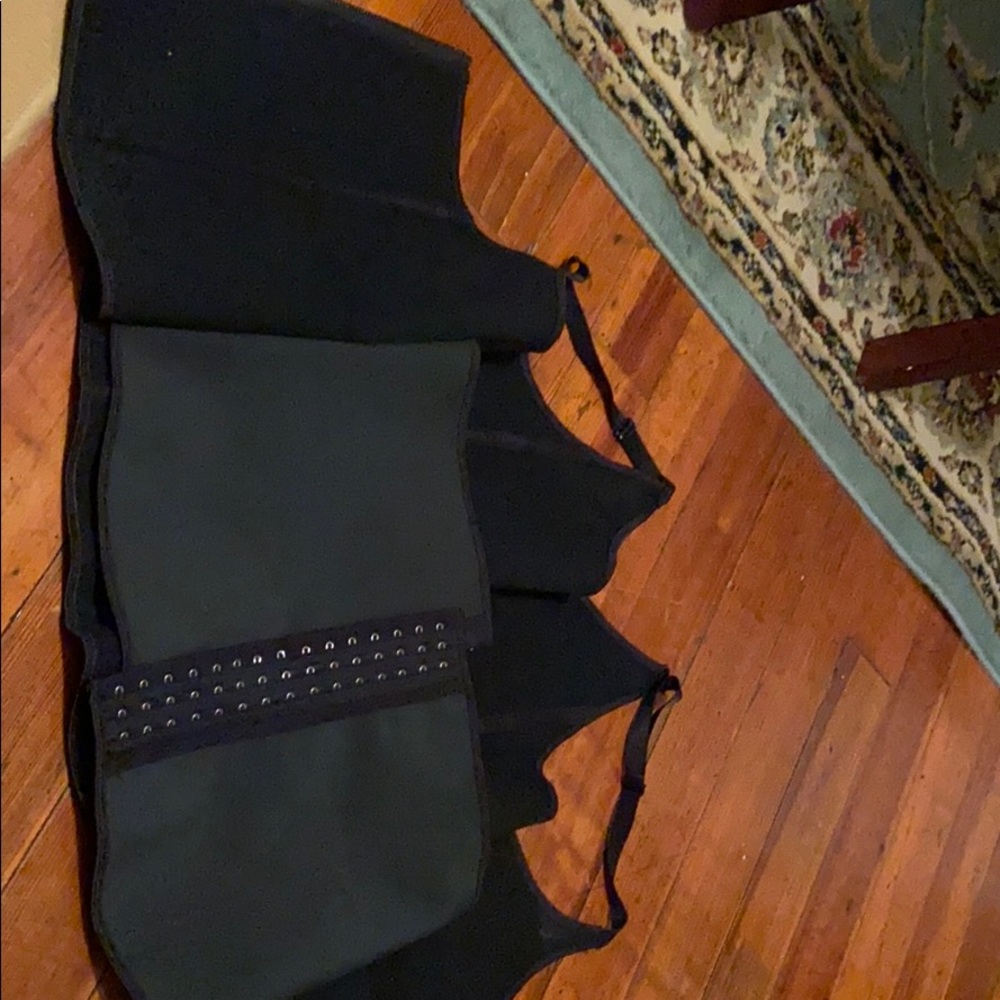 Waist trainer